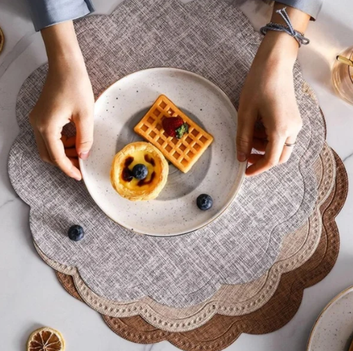 Scalloped PU Leather Waterproof Table Placemat